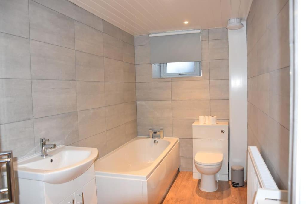 The Blue House Holiday Home Egremont  Εξωτερικό φωτογραφία